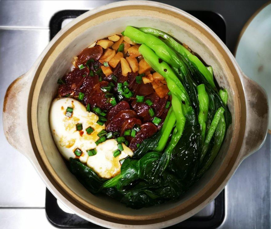 香肠煲仔饭