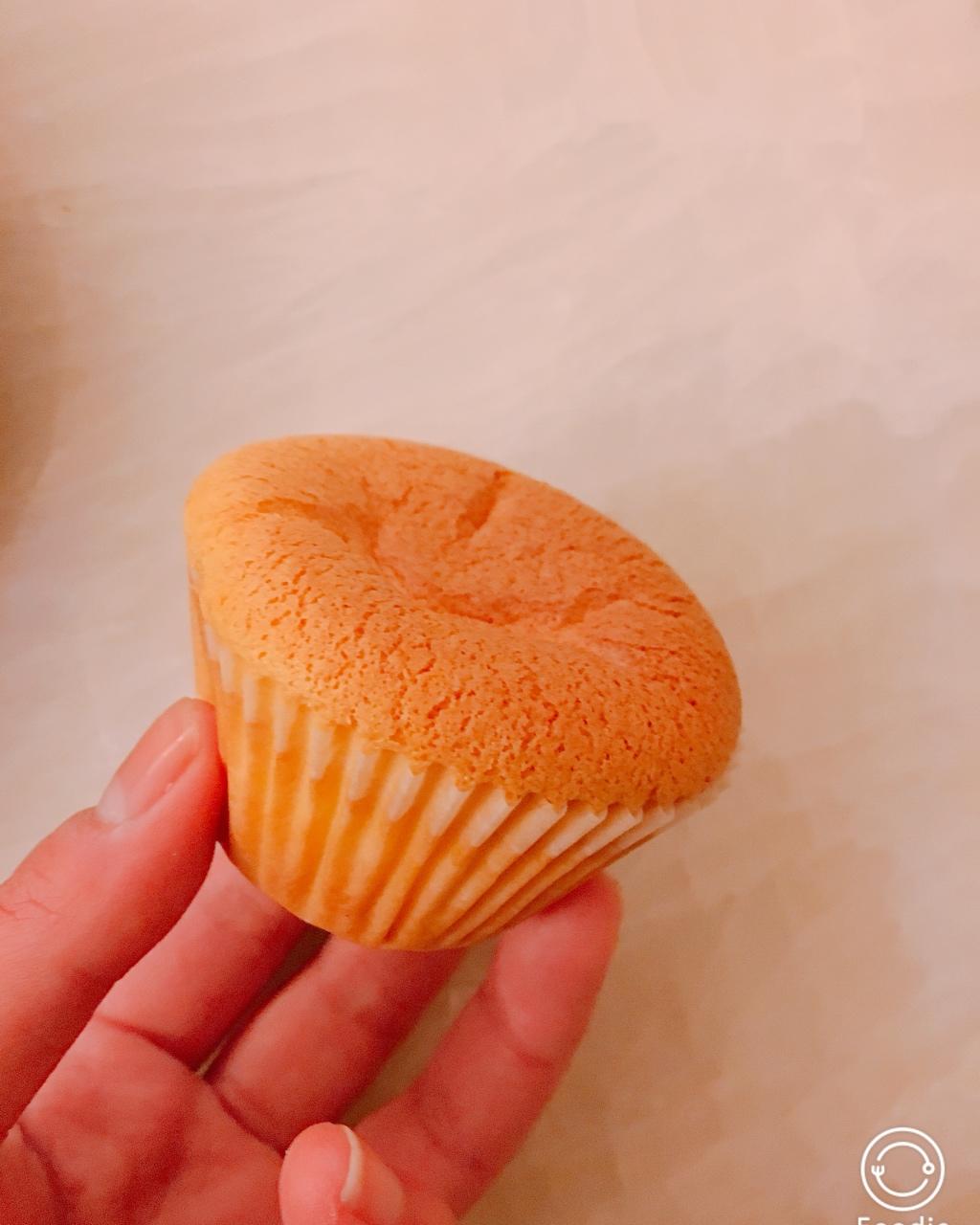 消耗淡奶油之作——淡奶油小蛋糕