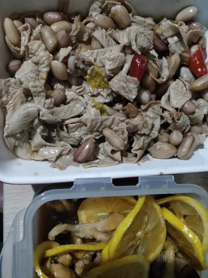芹菜炝拌五香花生米