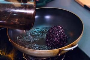 泰式椰香紫米粥的做法 步骤1