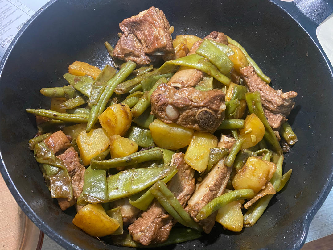 硬菜代表--排骨炖豆角土豆（豆角焖面胚子）