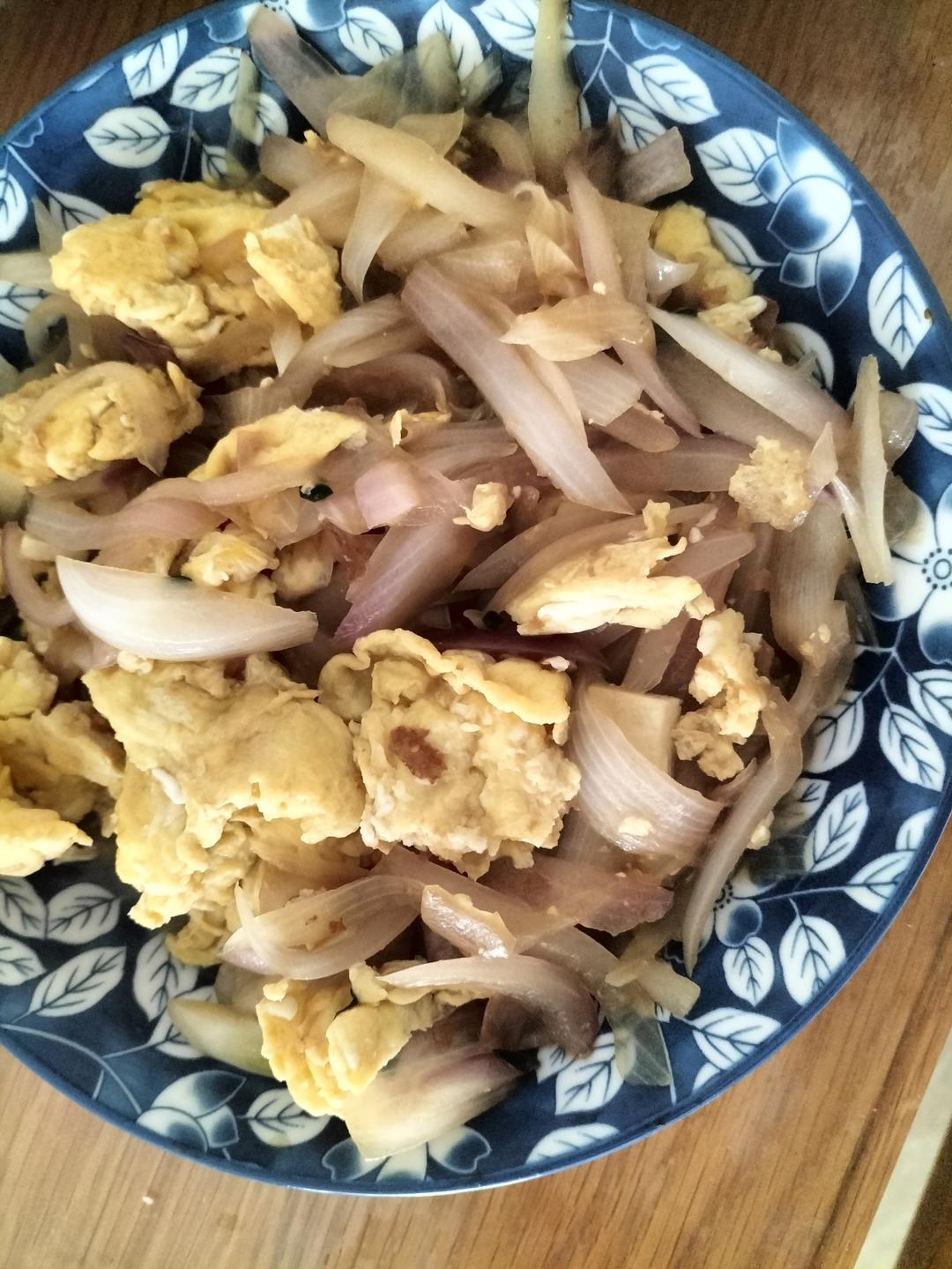 降压防癌的好食材  洋葱炒鸡蛋