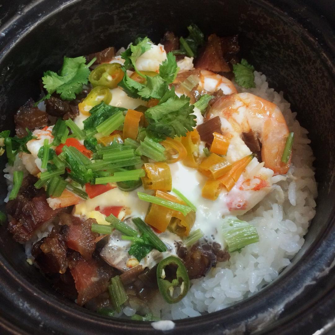 塔吉锅腊味煲仔饭