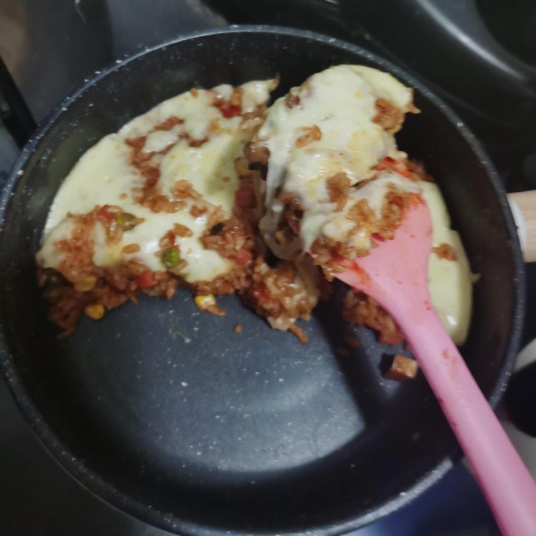 番茄芝士火腿焗饭（平底锅版）