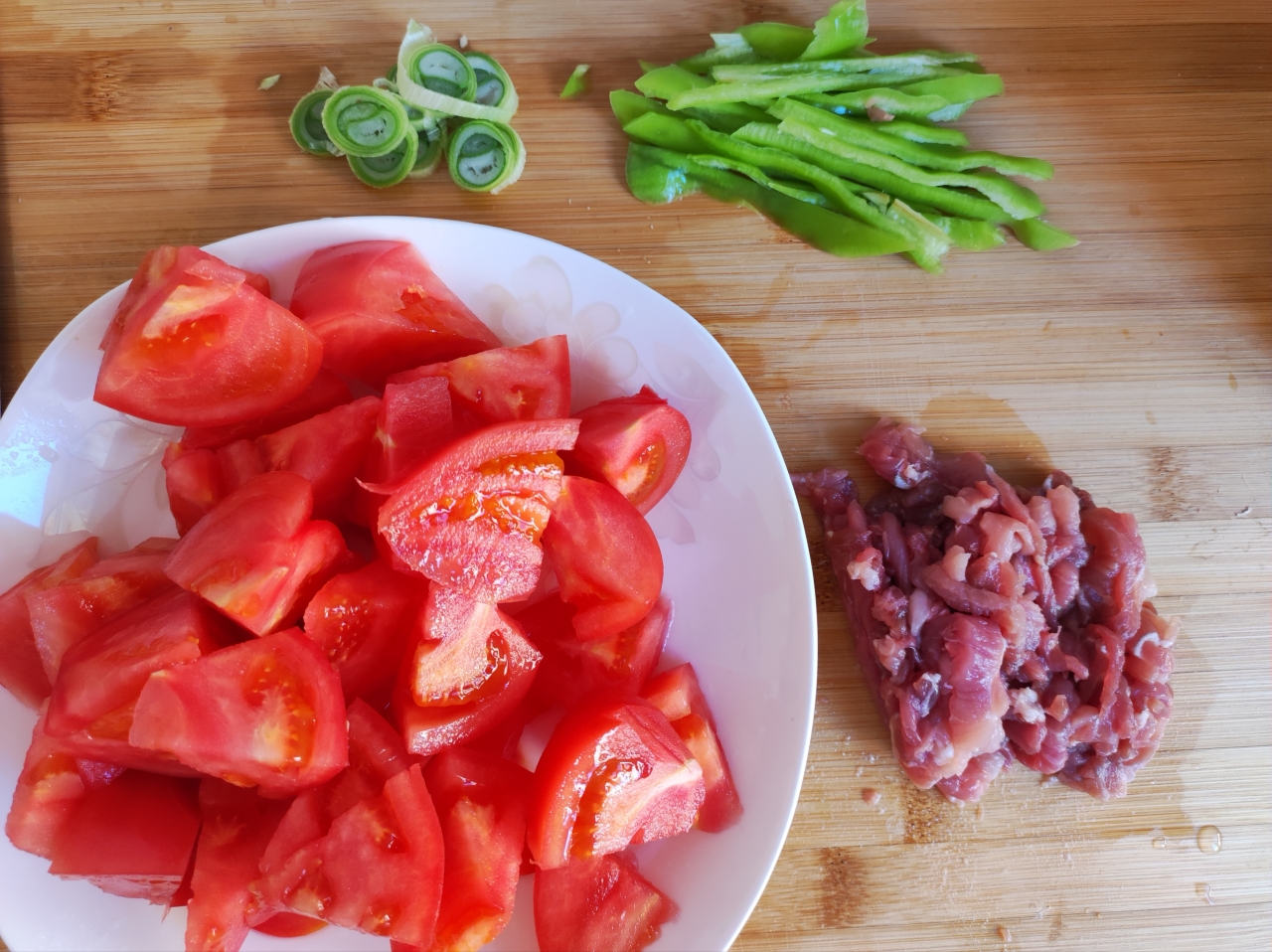 西红柿肉丝面的做法 步骤1