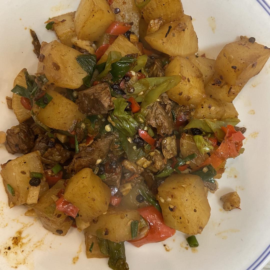 川味萝卜烧牛肉