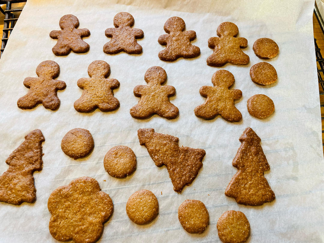 圣诞必备2：又可以吃又可以打扮圣诞树的姜饼