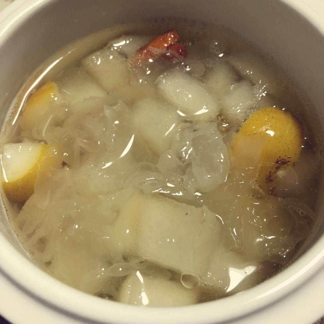 金桔雪梨银耳糖水