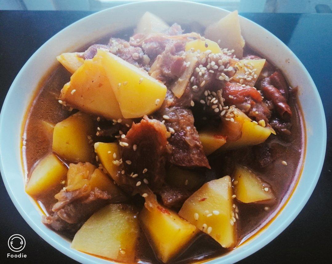 红烧牛肉土豆 （独家秘制）