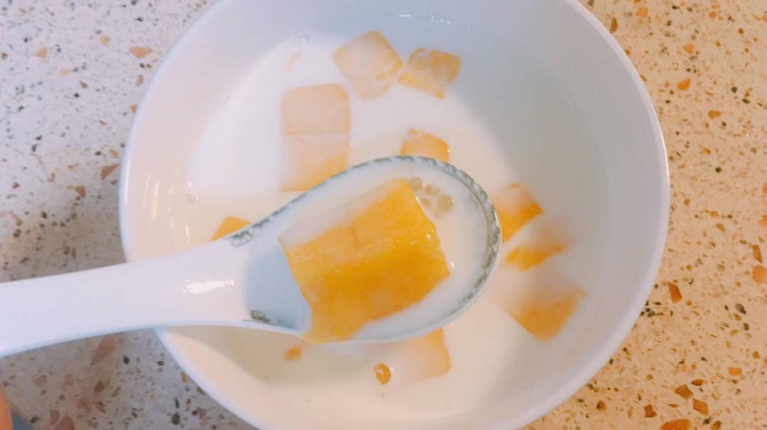 芒果椰汁西米露