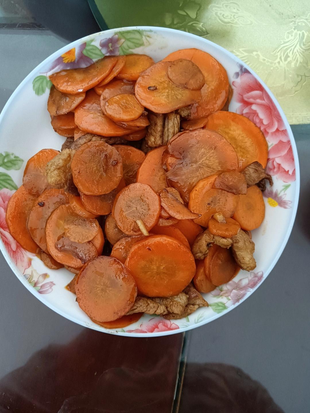 超下饭的胡萝卜炒肉