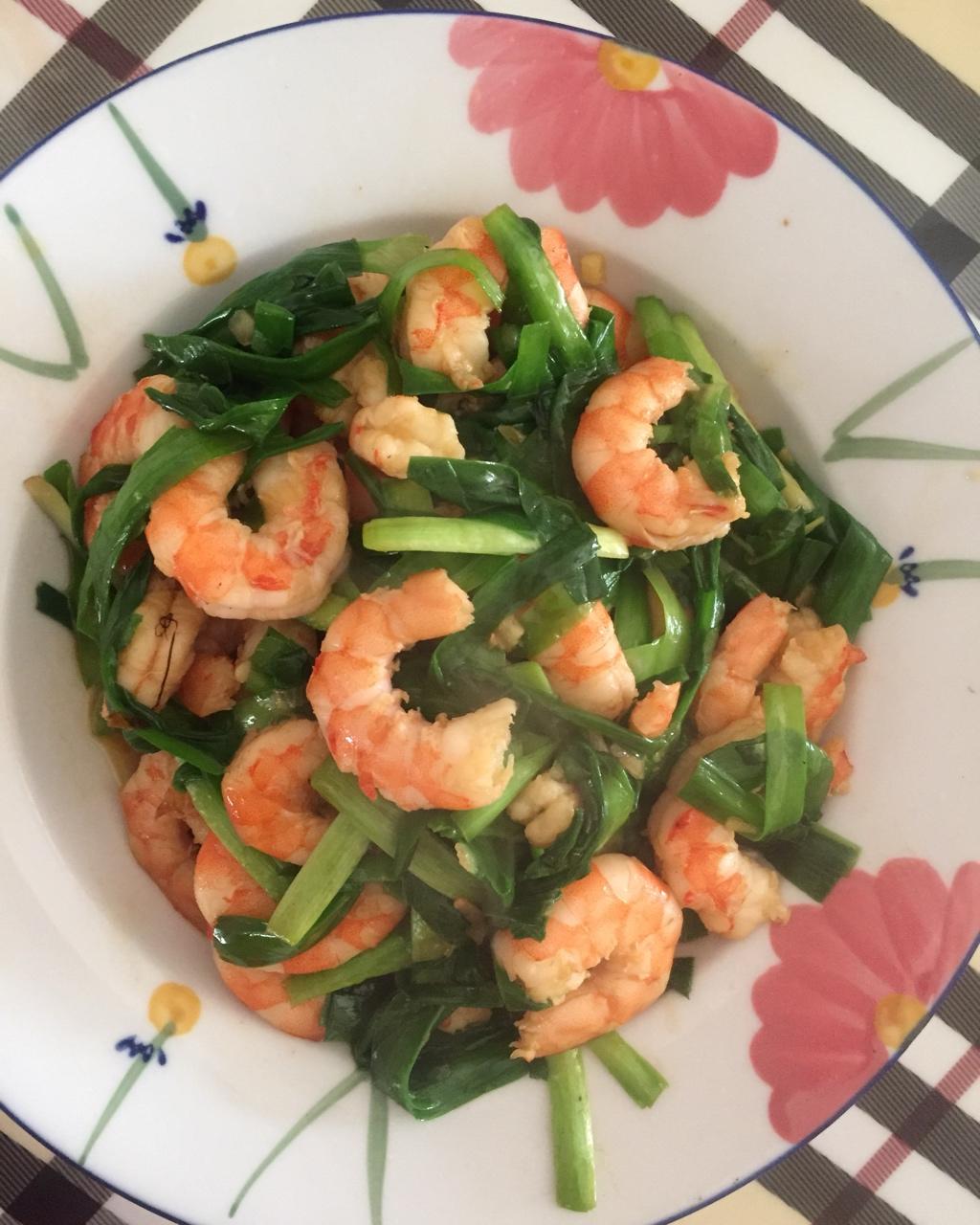 j小厨娘n做的韭菜炒虾仁