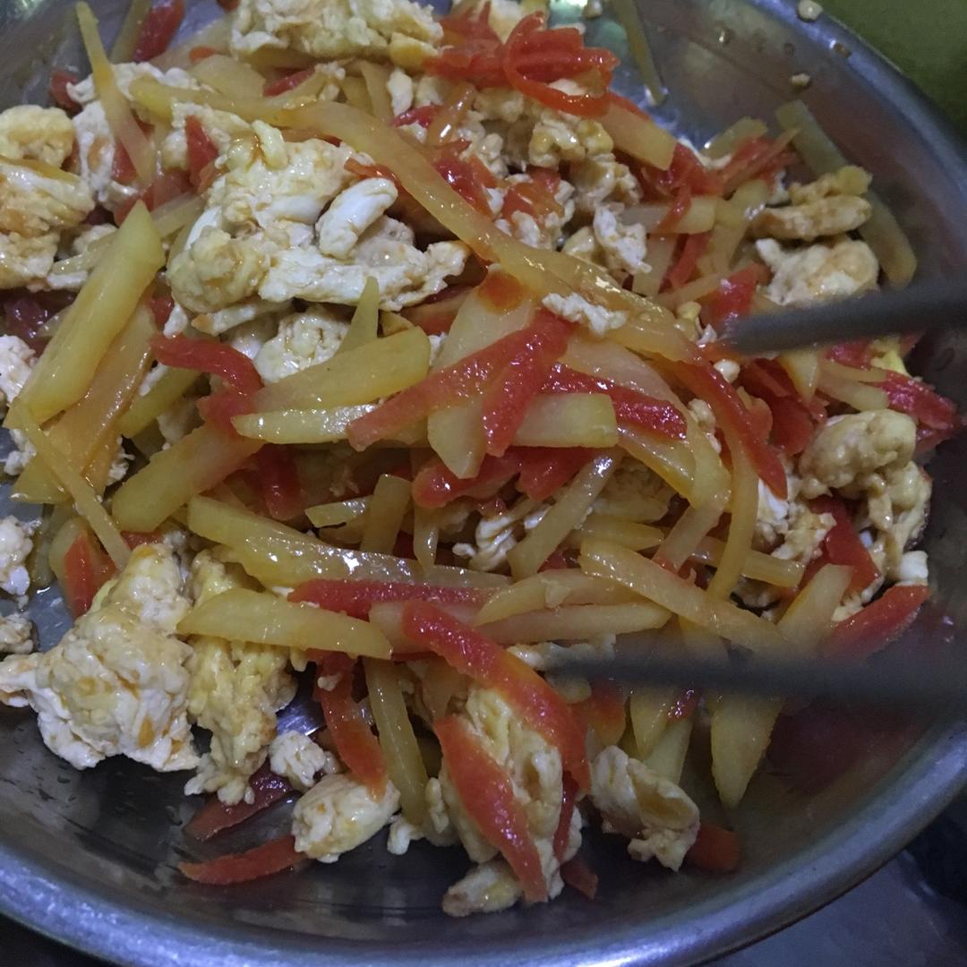红萝卜炒鸡蛋