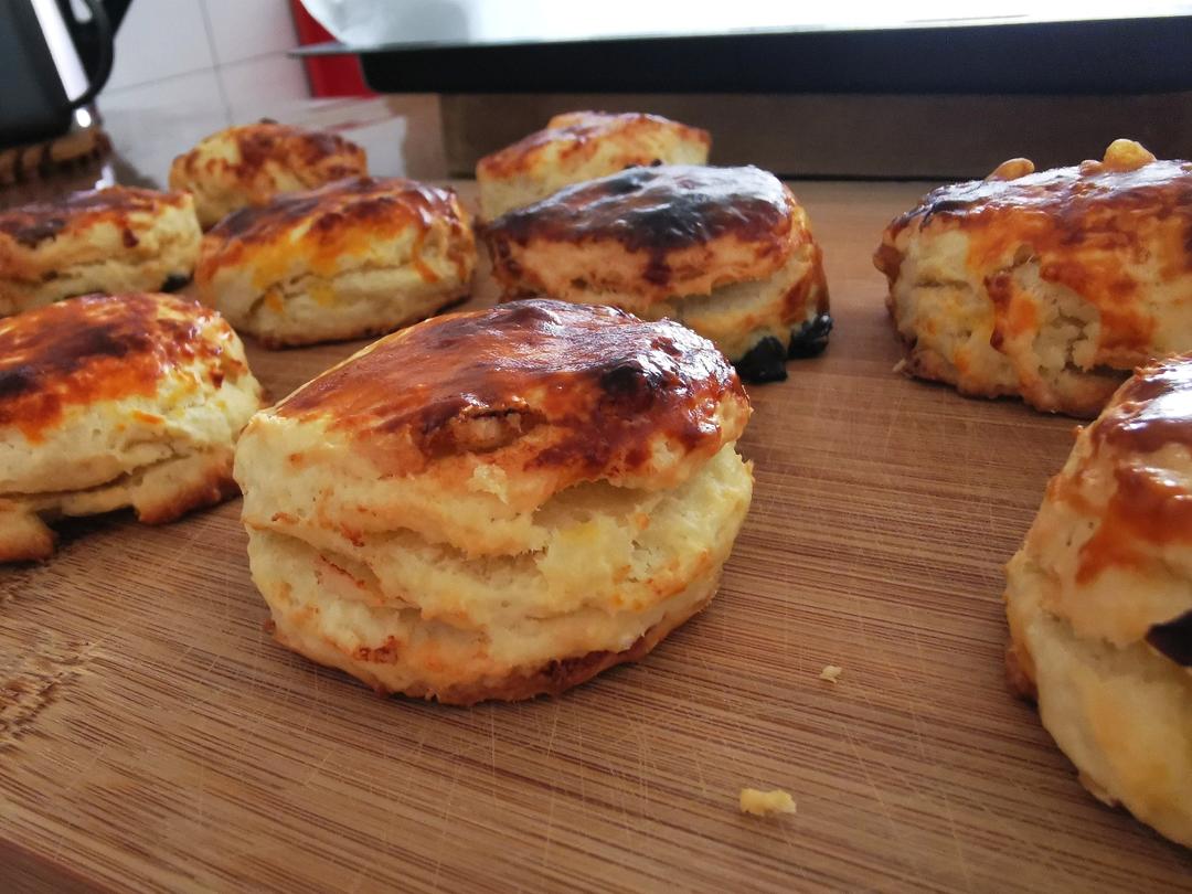 消耗淡奶油的司康