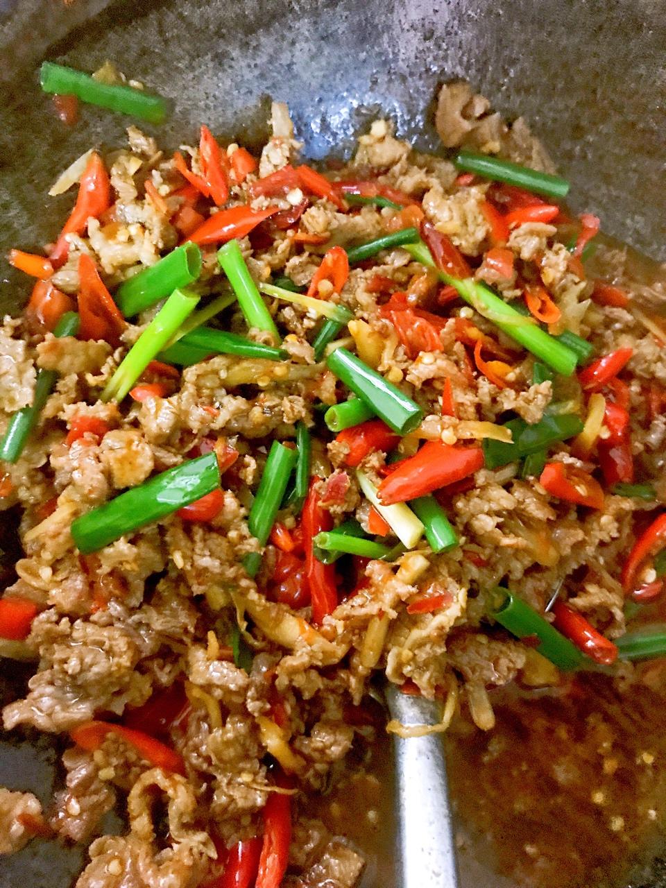 小炒牛肉