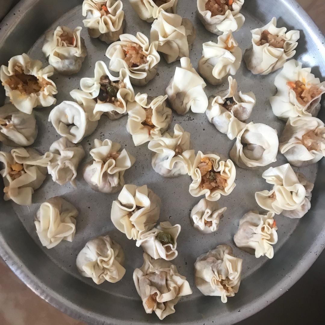 饺子皮咸蛋黄烧麦