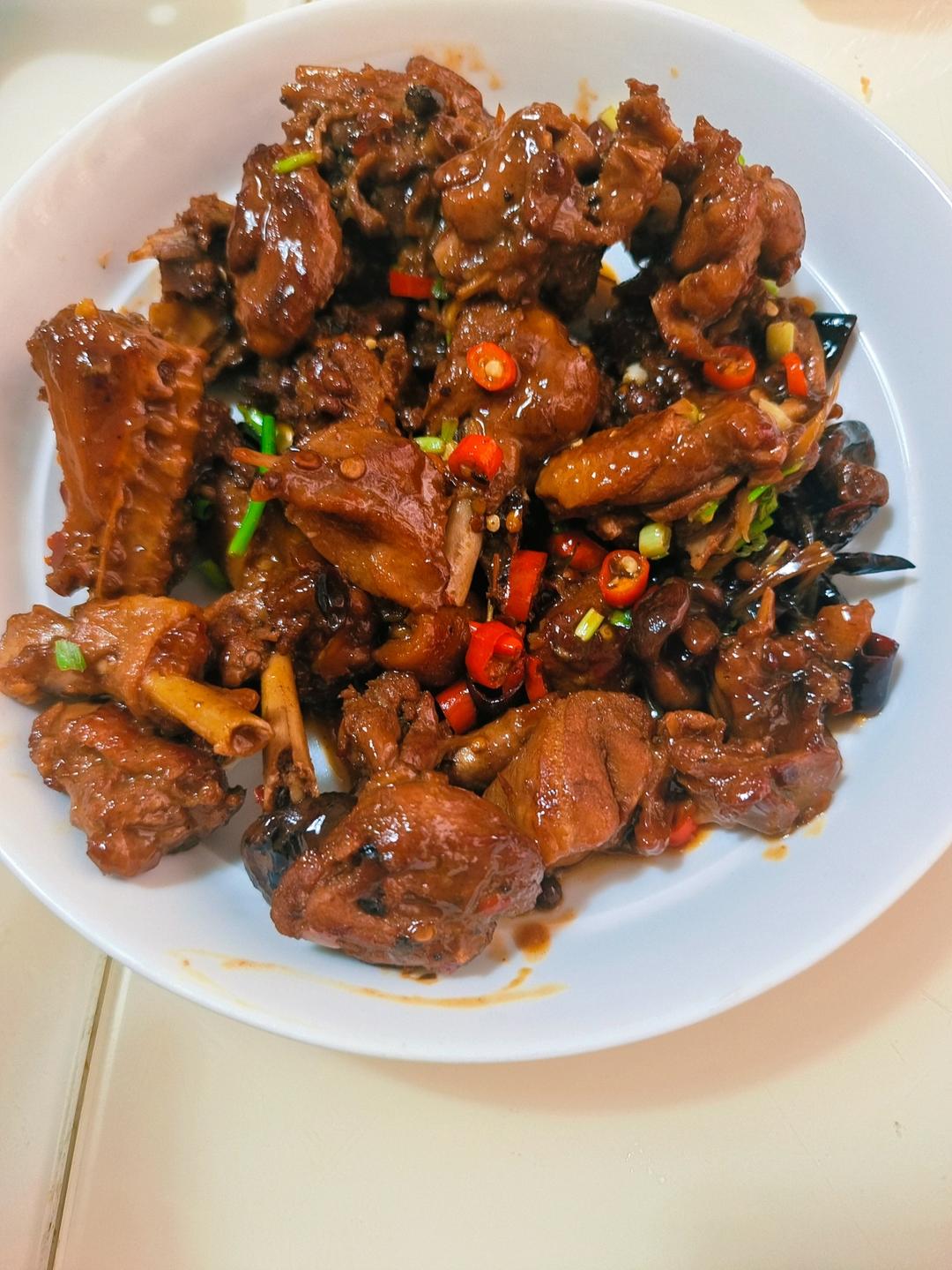 传统正宗的啤酒鸭配方和做法，鲜嫩香浓，只需炒千万不要焯水