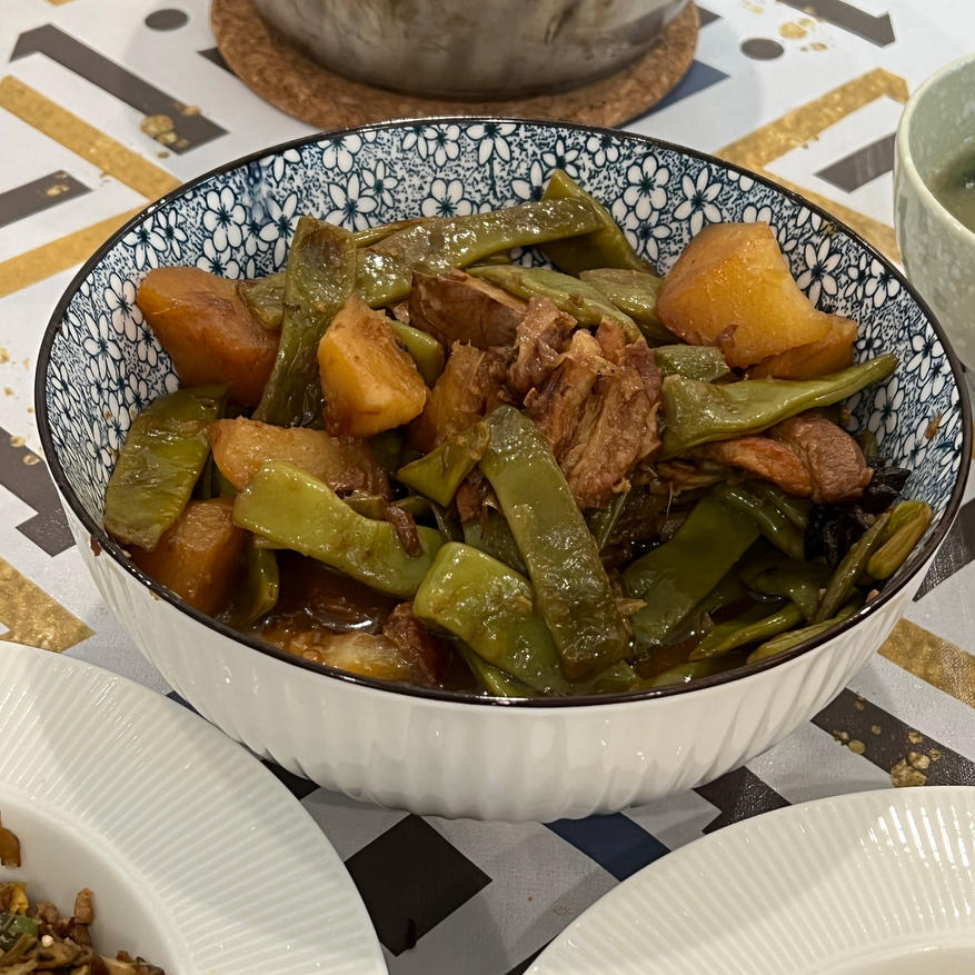 东北五花肉炖豆角