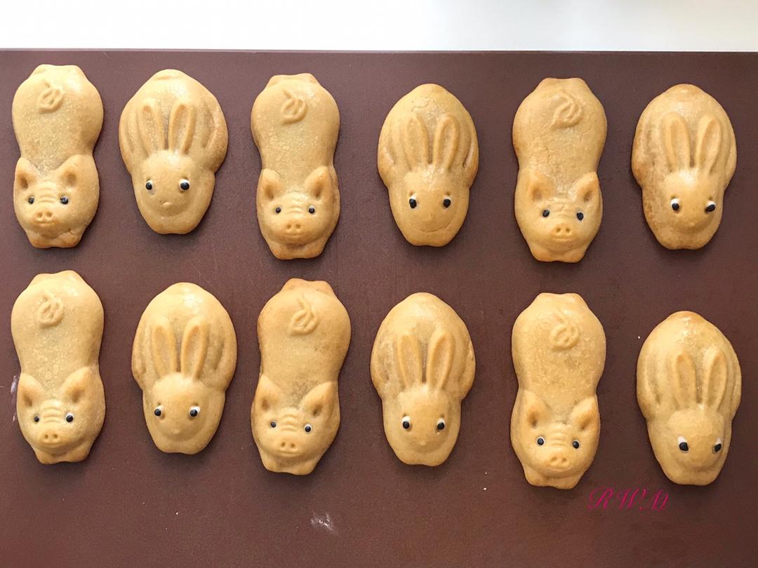 中秋怀旧造型月饼之猪仔饼（公仔饼）