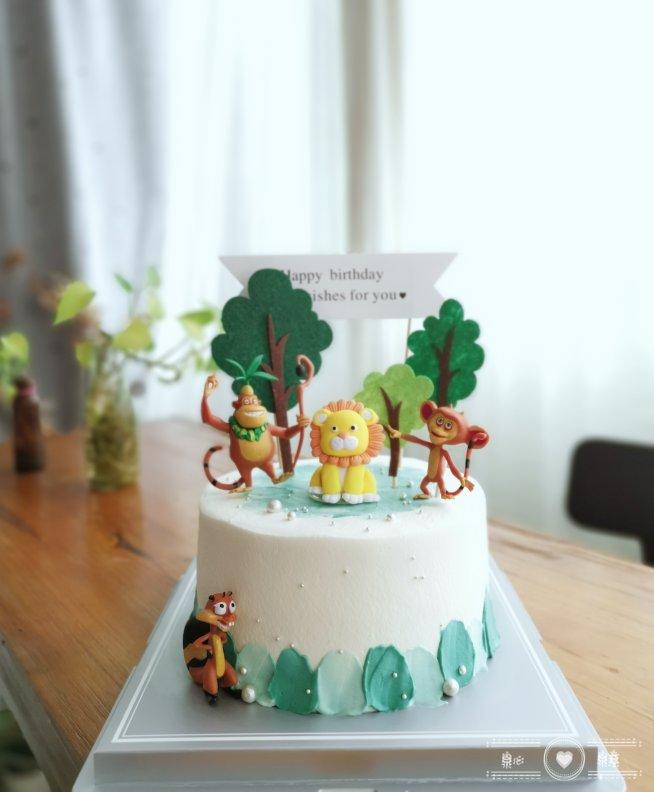 磕蛋糕的日子里……