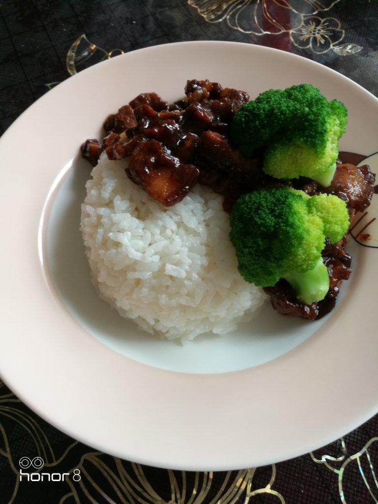 台式卤肉饭
