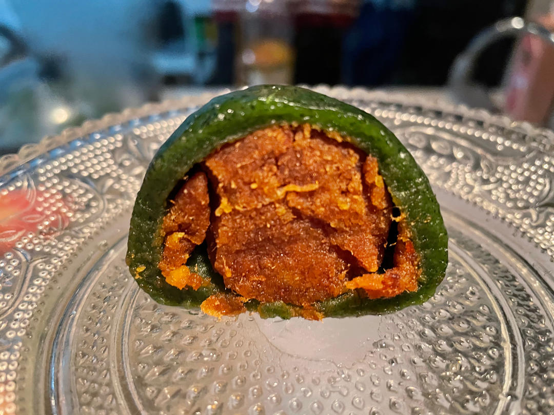 咸蛋黄肉松青团（艾糍）