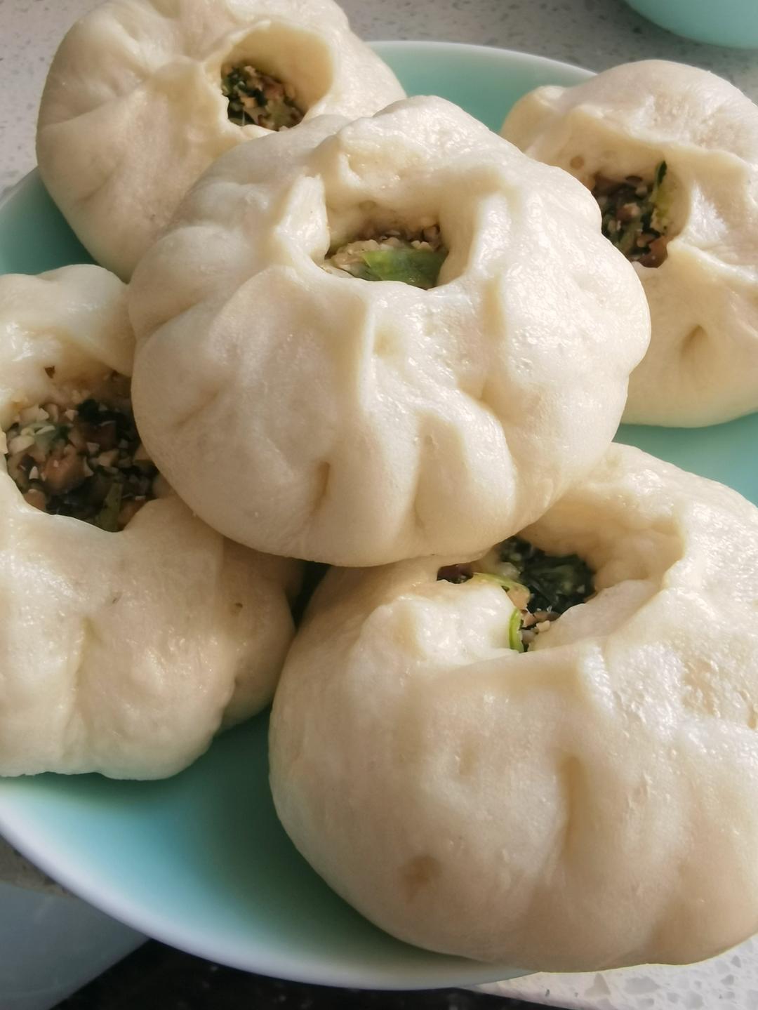 油菜香菇菜包