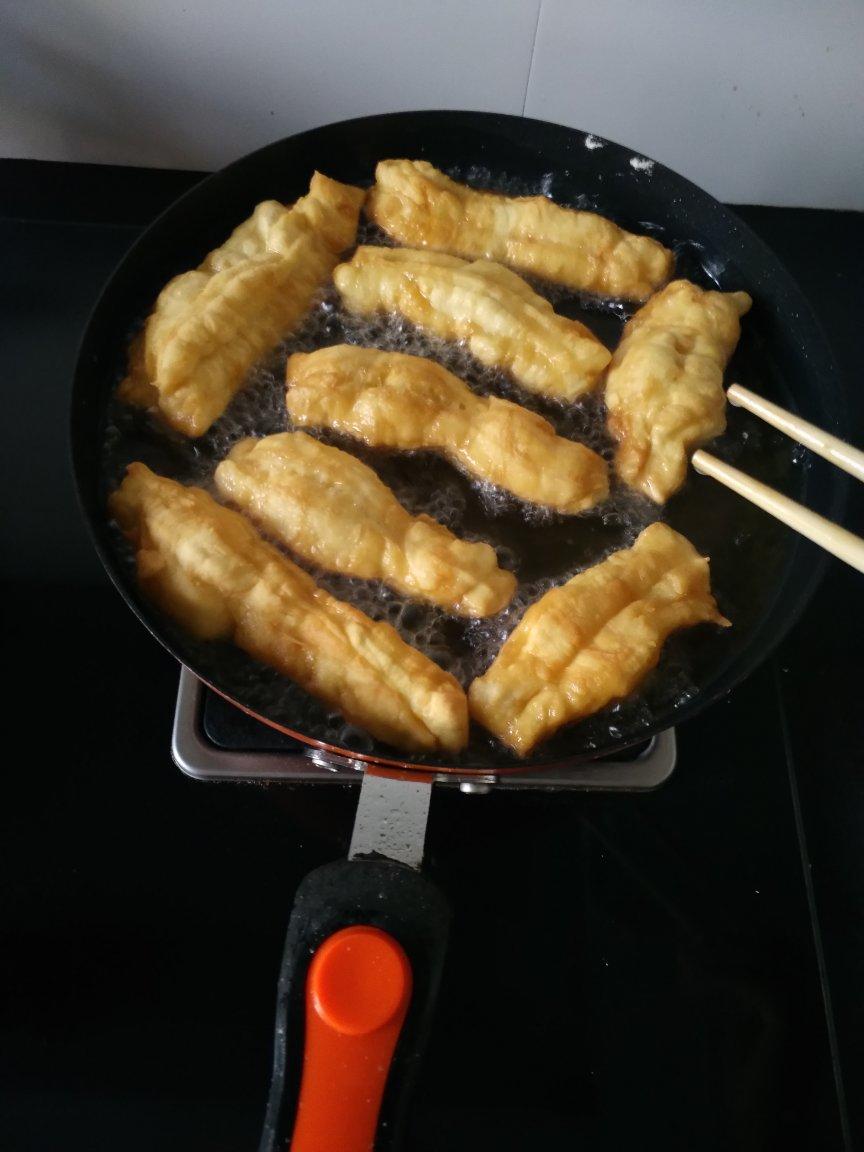 自制蓬松酥脆大油条