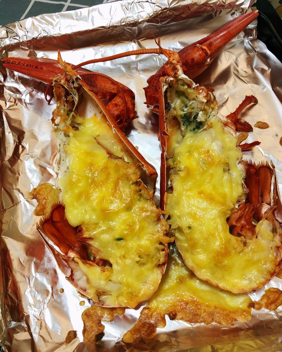hoka_y做的蒜蓉芝士焗波士顿龙虾