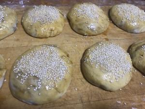 皮酥瓤软的葱油麻酱烧饼的做法 步骤6