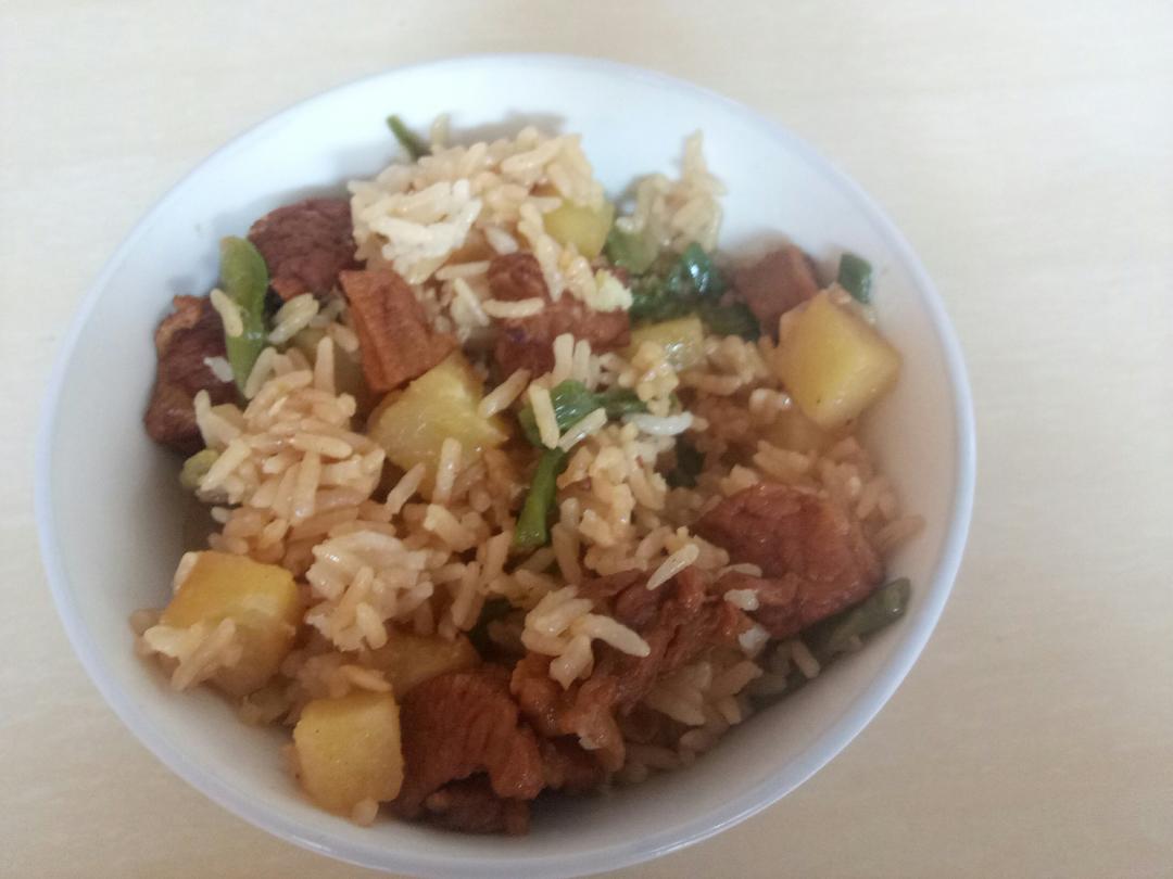 土豆焖饭（电饭锅版）