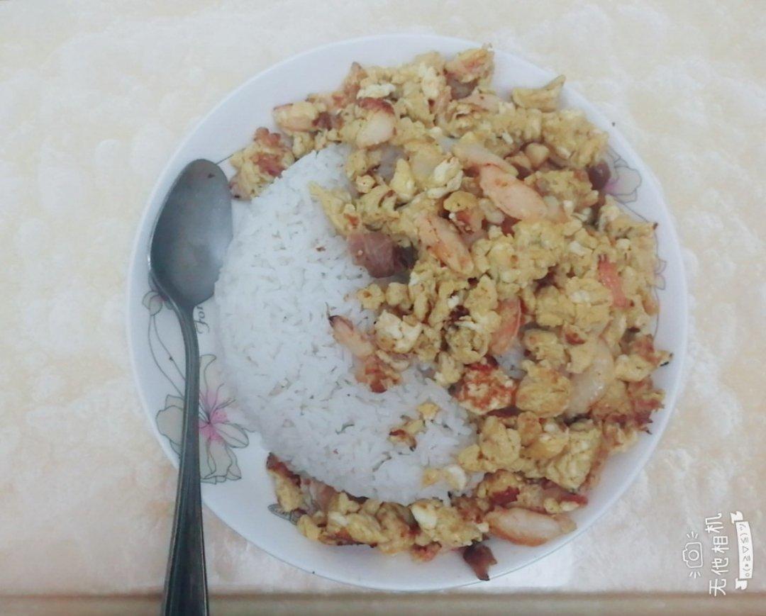 芙蓉蟹脚肉（蟹腿炒蛋）