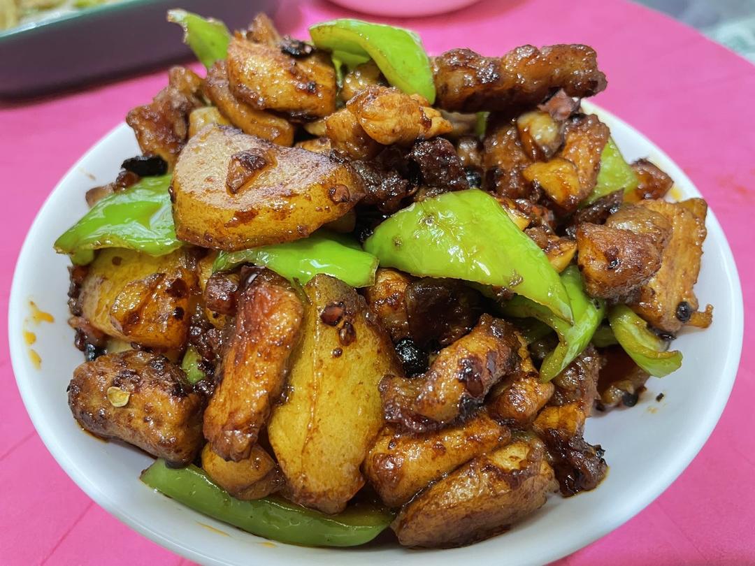 农家五花肉炒土豆🥔超下饭！少油版本！