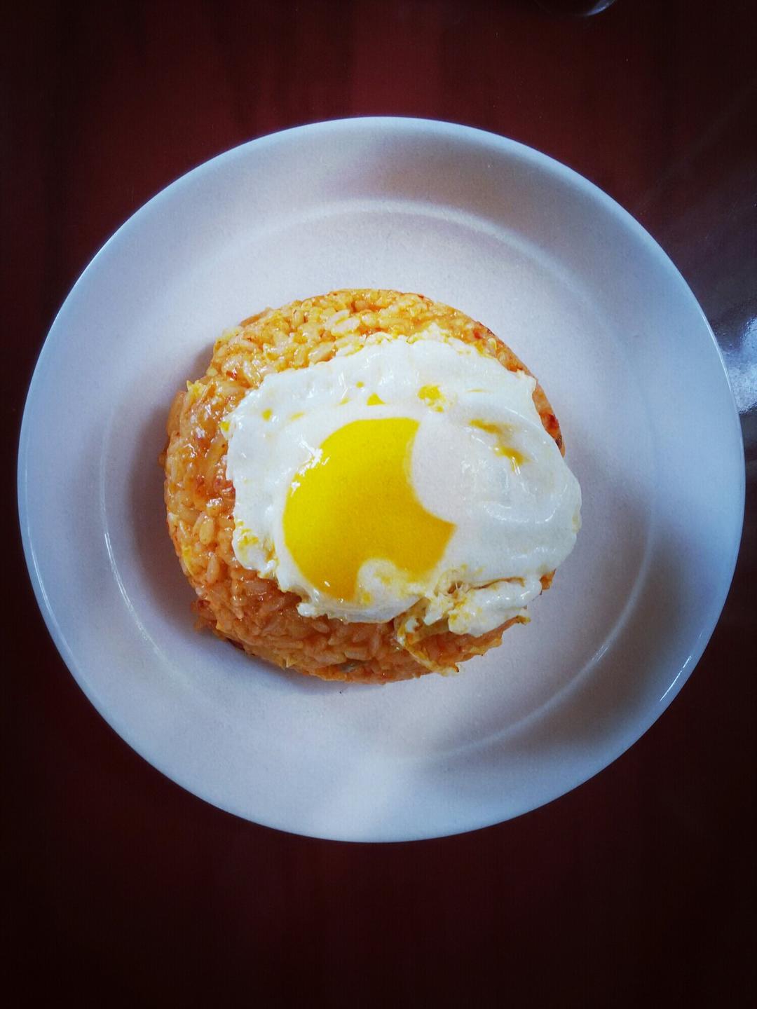 辣白菜芝心炒饭的做法