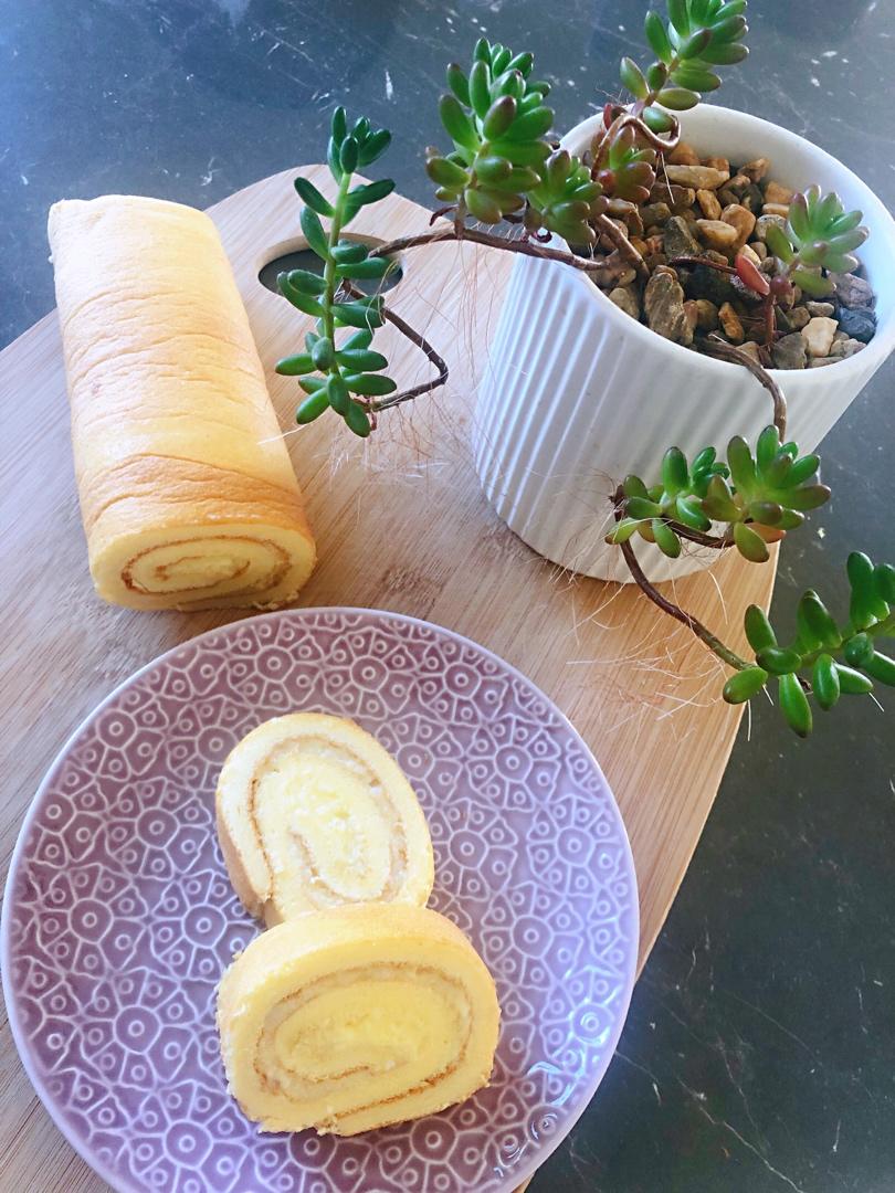 材料最简单的【低卡蛋糕卷】卡仕达戚风卷