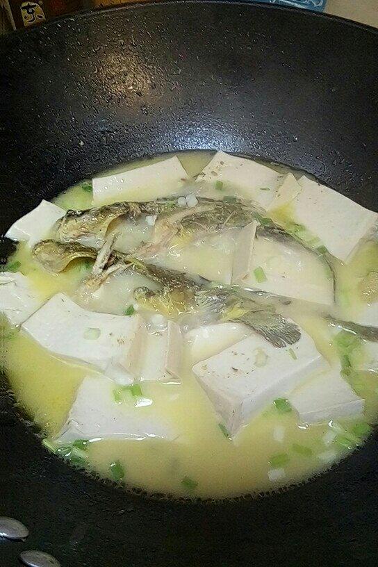 昂子鱼豆腐汤