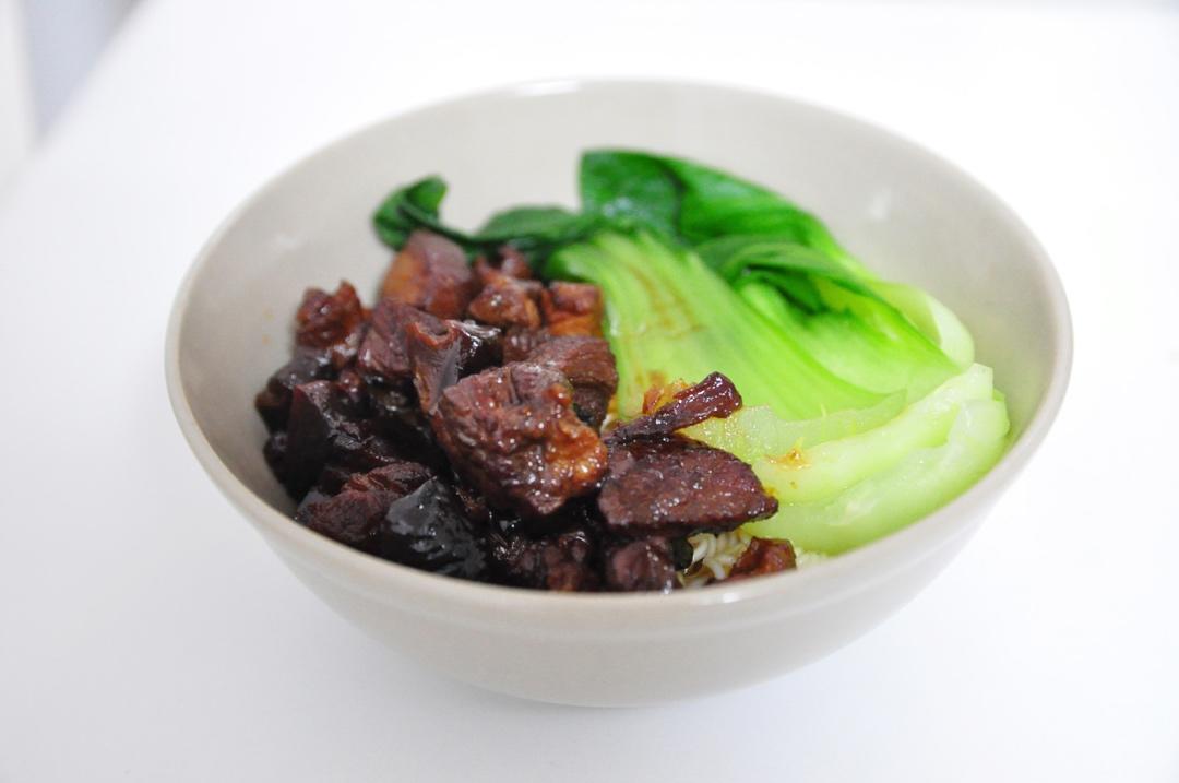 不翻车的电饭锅卤肉饭/拌面