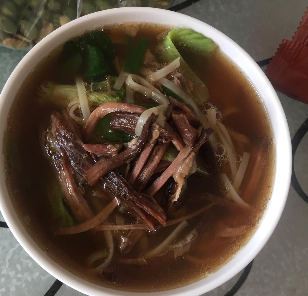 超好吃的青菜肉丝面