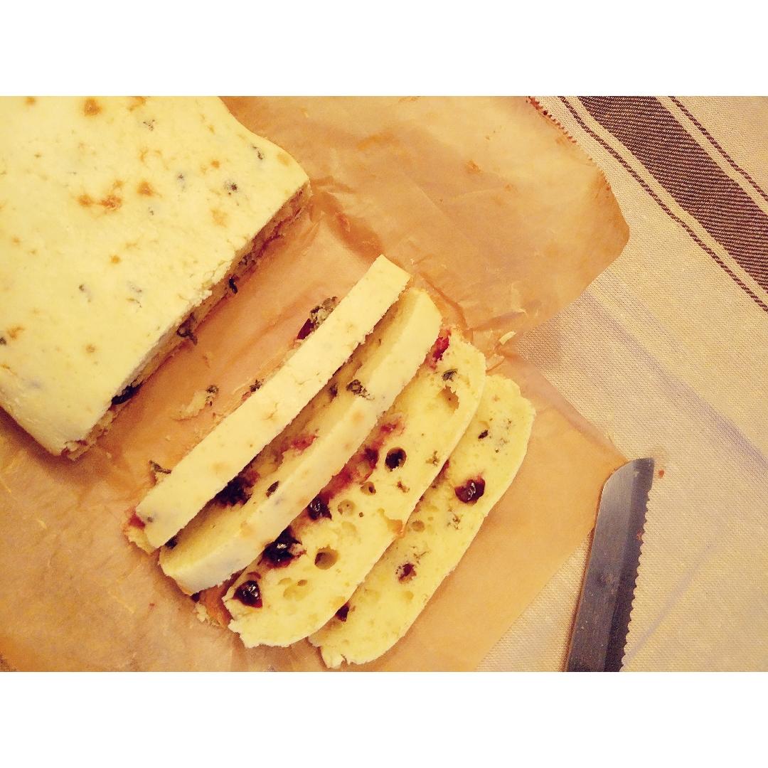 红茶蔓越莓比滋可巧蛋糕