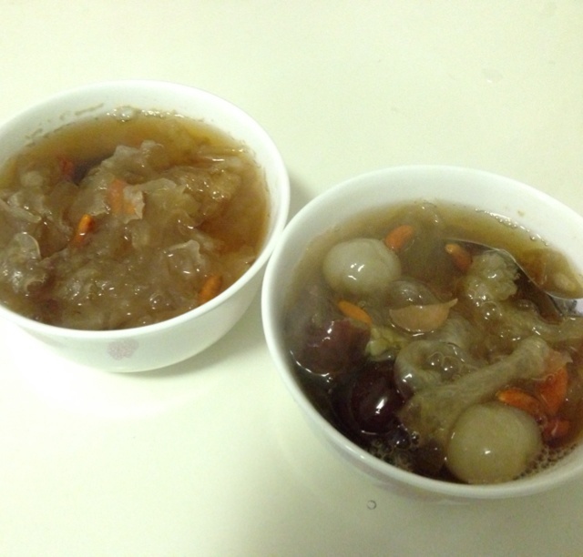 红枣银耳莲子羹