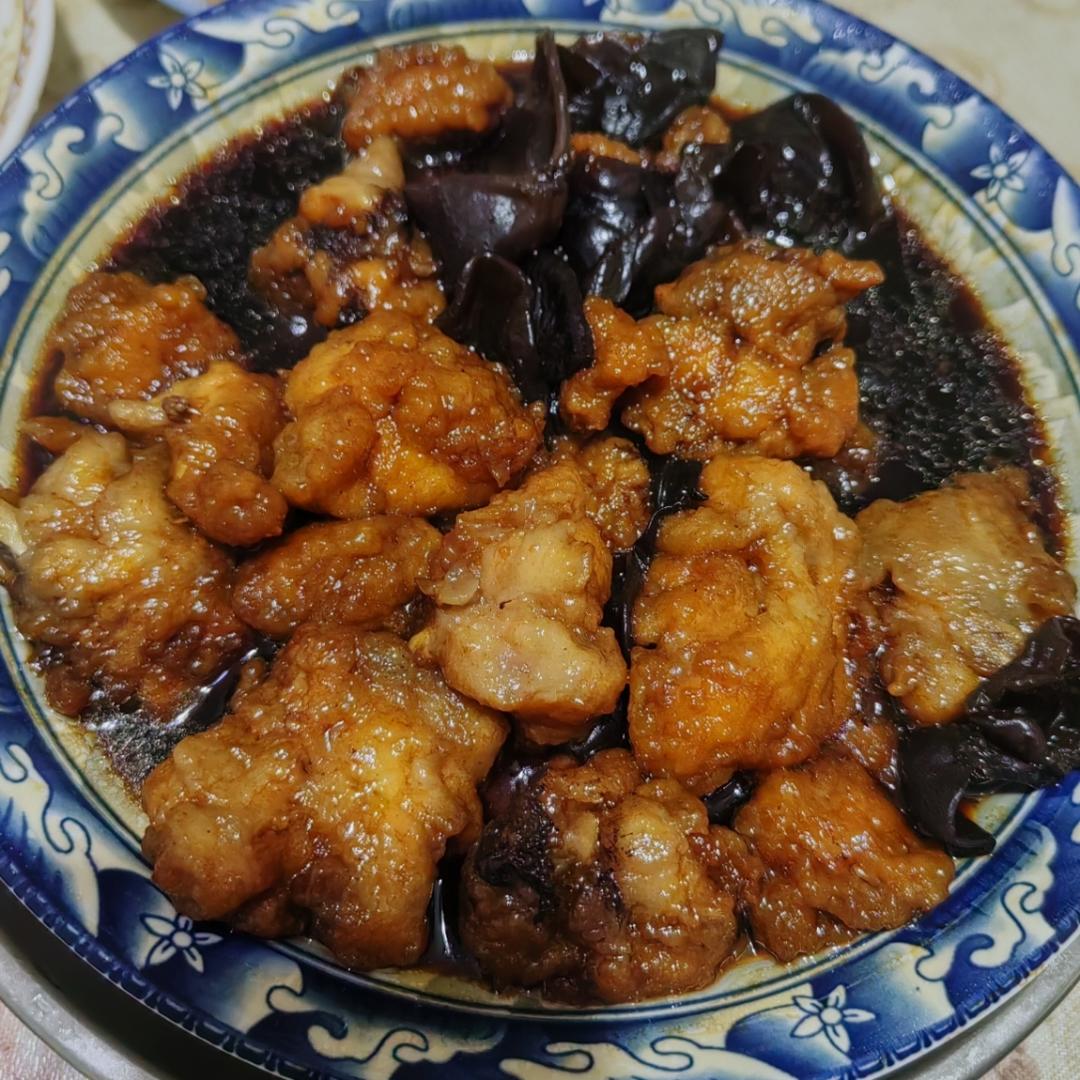 河南传统扣碗黄焖鸡，软烂入味、入口即化！