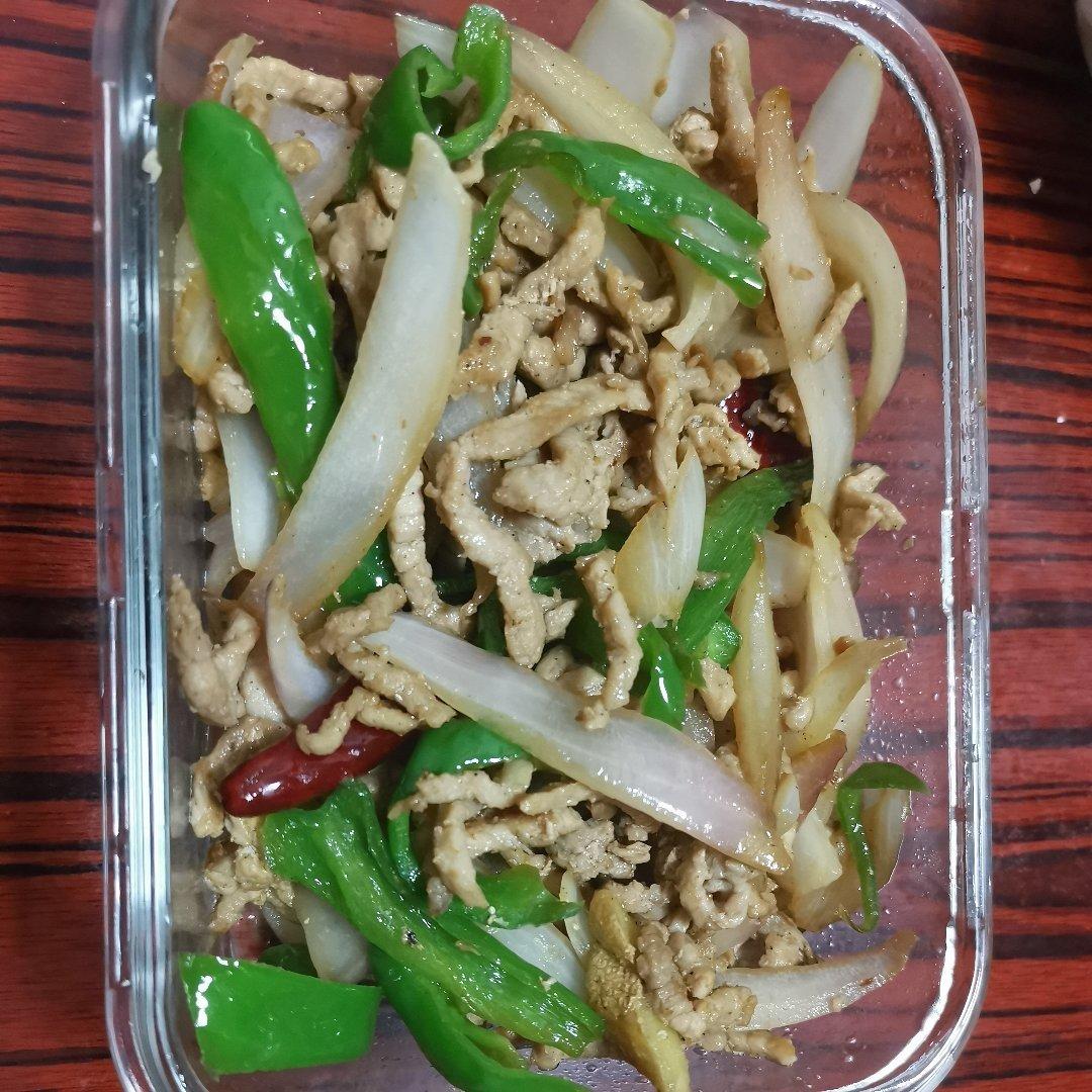 洋葱青椒炒肉丝