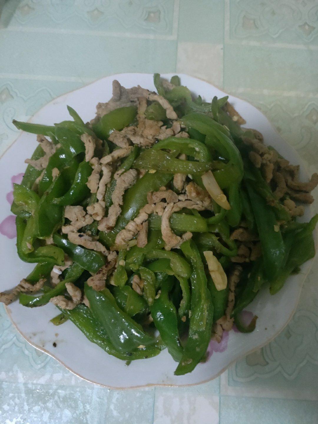 厨师长教你：“青椒肉丝”的正宗做法，色香味俱全