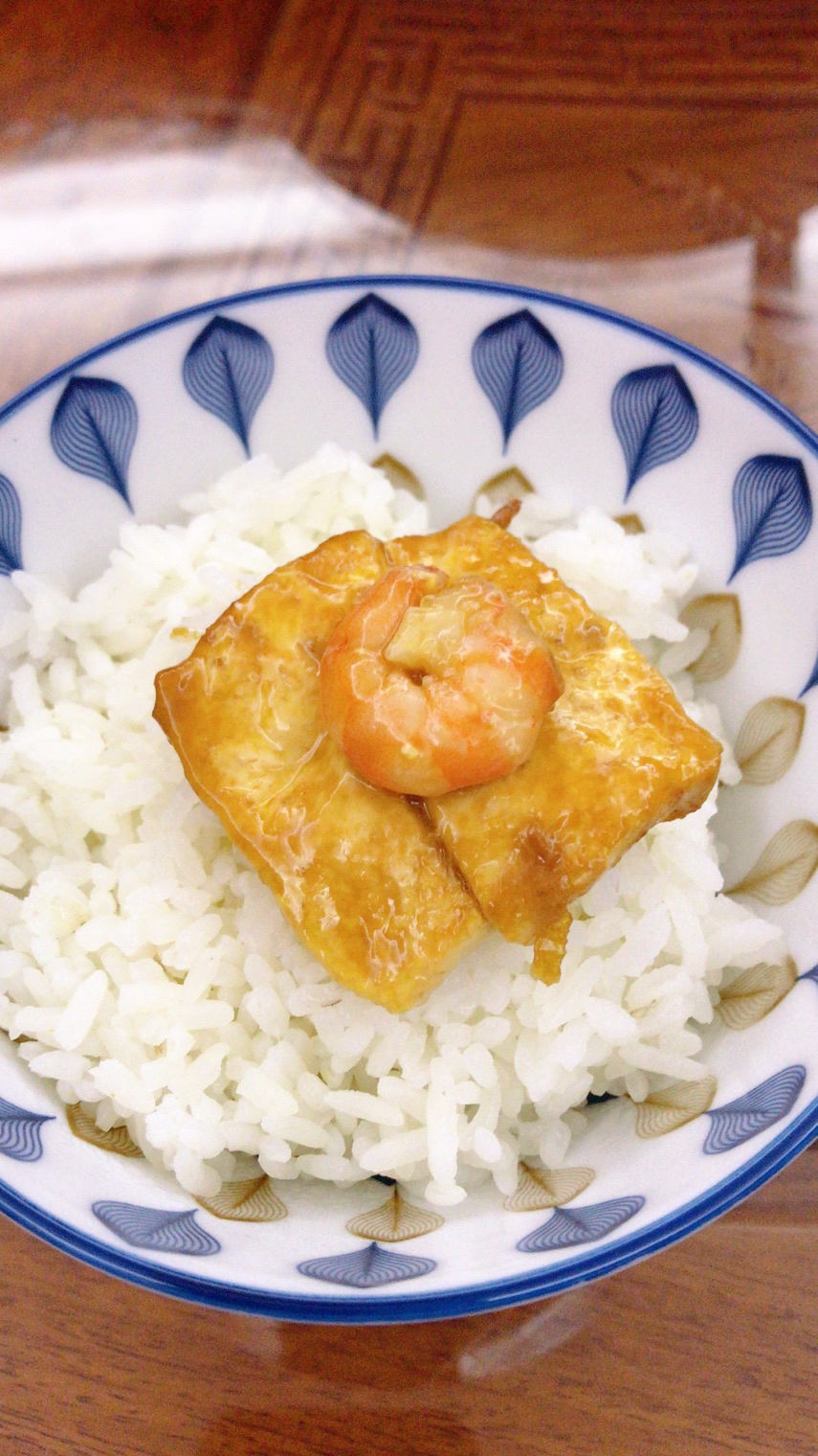可以吃一碗饭的快手虾仁豆腐的做法