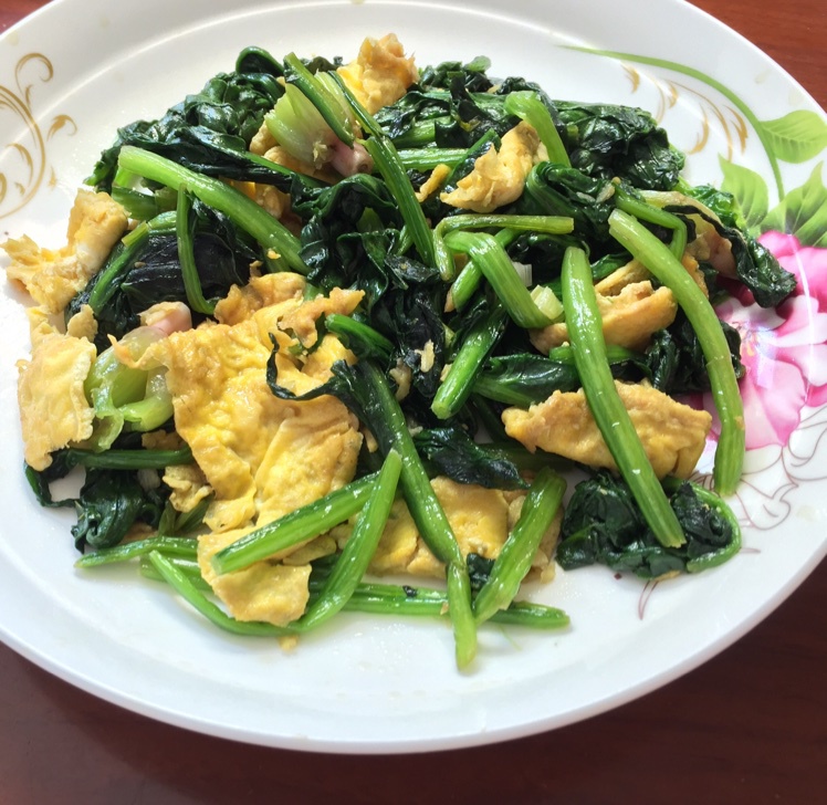 菠菜炒鸡蛋