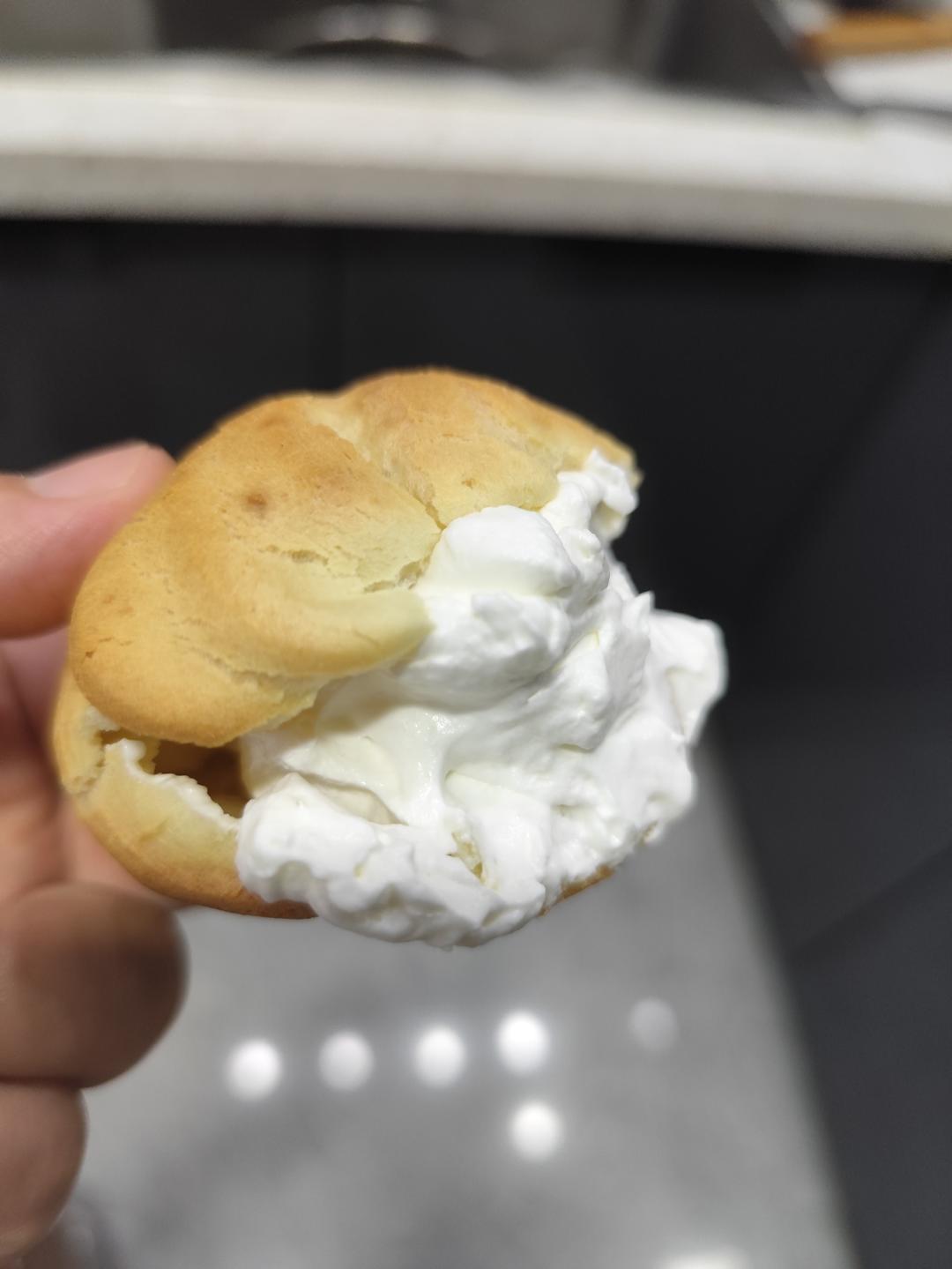 简单易成功的奶油小泡芙做法