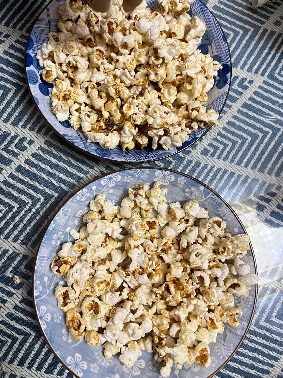 两分钟即可做出香甜可口的爆米花，少油少糖特简单，你造吗