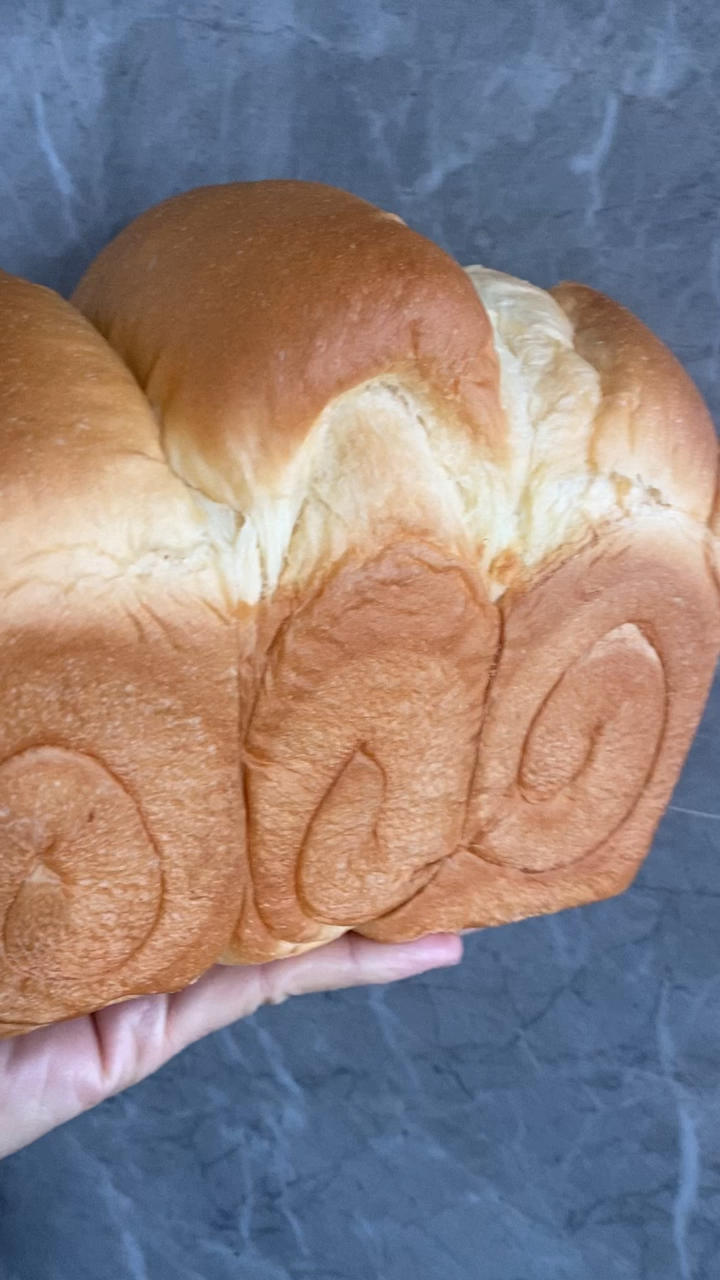 奶香纯粹的重料淡奶油吐司