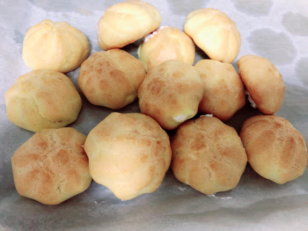 简单易成功的奶油小泡芙做法