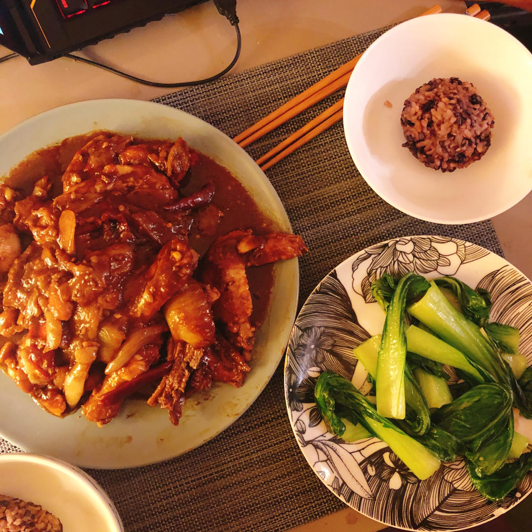 可以吃几碗饭的广东鸡煲奇味鸡煲